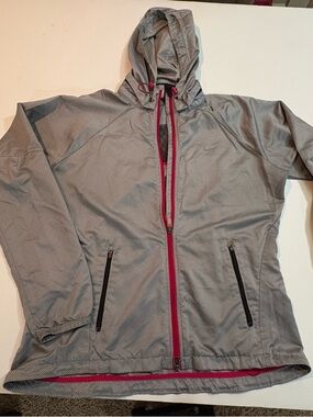 Nike STORM FIT Gray Silver micro patterned Windbreaker Jacket with Pink Trim